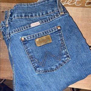 Wrangler Mae jeans . Low rise 5/6 x 34